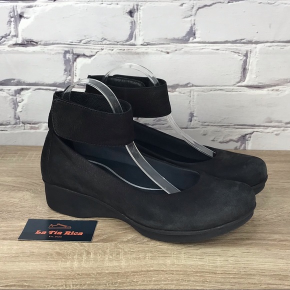 Dansko Lulu Black Ankle Strap Shoes 42 
